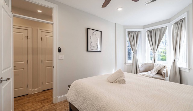 Fabulous 2-Bedroom Apartment in Capitol Hill