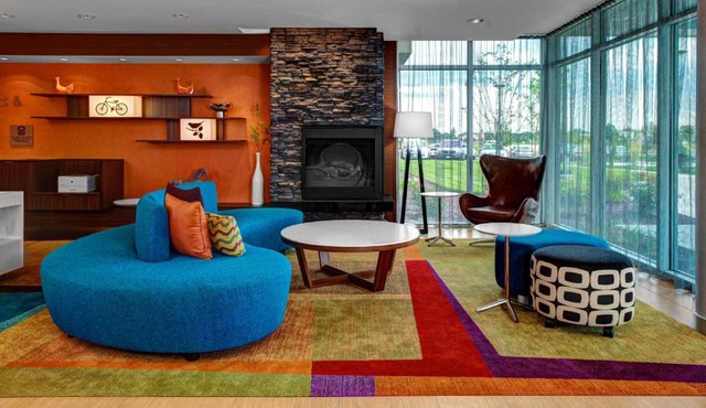 Fairfield Inn & Suites by Marriott Lansing at Eastwood