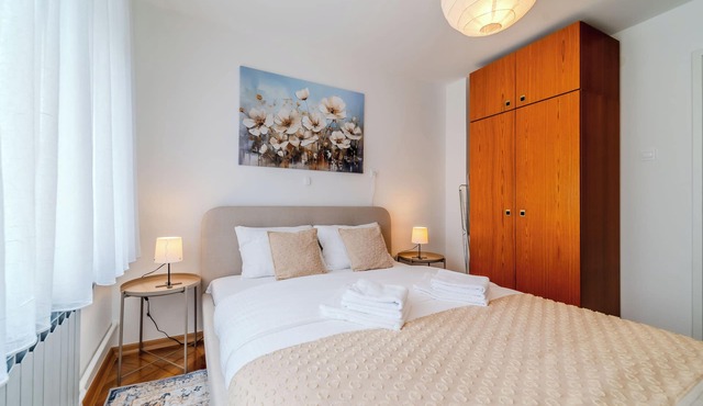 Family Friendly Apartment With Parking