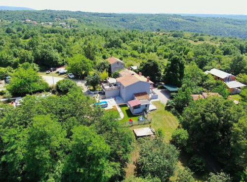 Family-friendly apartments with swimming pool Sveti Martin, Central Istria - Sredisnja Istra - 23295