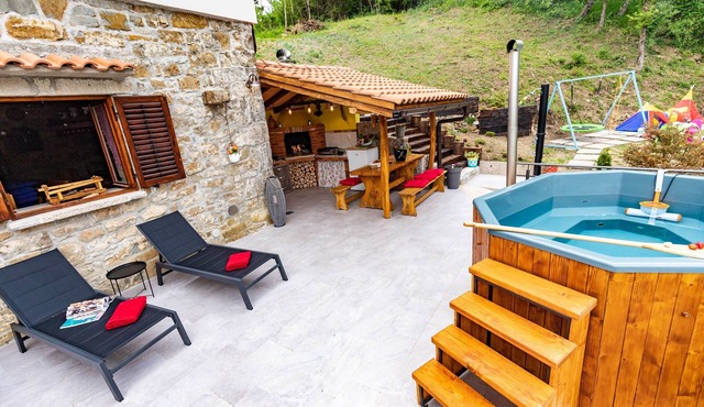 Family-friendly house with hot tub Rašpor, Central Istria - Središnja Istra (K-21878)