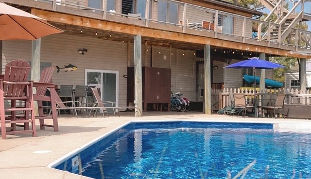Family friendly beach house. Pool, hot tub, walk to beach. Dog friendly, fenced