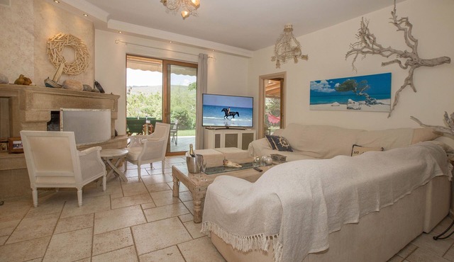 Family Getaway in Marathon by GHH