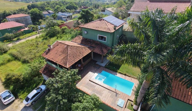 Family house, with pool views of the mountains 7 minut from the center Penedo RJ