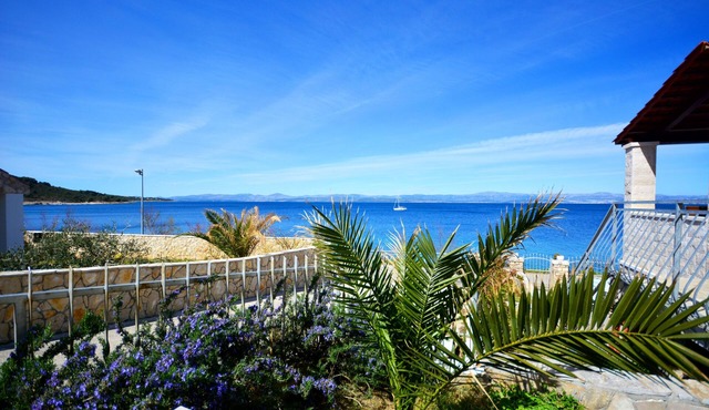 Fantastically beautiful apartment right on the sea with a balcony
