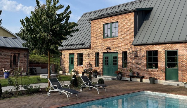 Fantastiskt hus med Pool 15 Minuter Från Vaxholm och 30 Minuter fr City