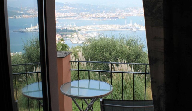 Farmholiday Terrazza sul Golfo - 5 Terre - Bilocale free wifi free parking