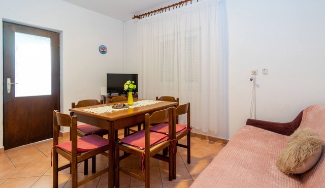 Four-bedroom apartment near beach Stara Novalja, Pag (A-6340-a)