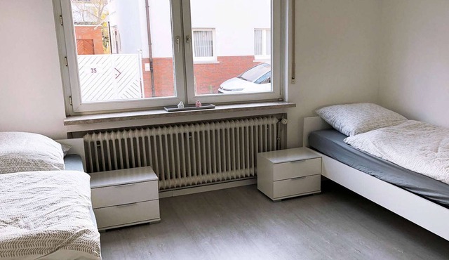 FR04 holiday apartment with satellite TV, kitchen & WiFi