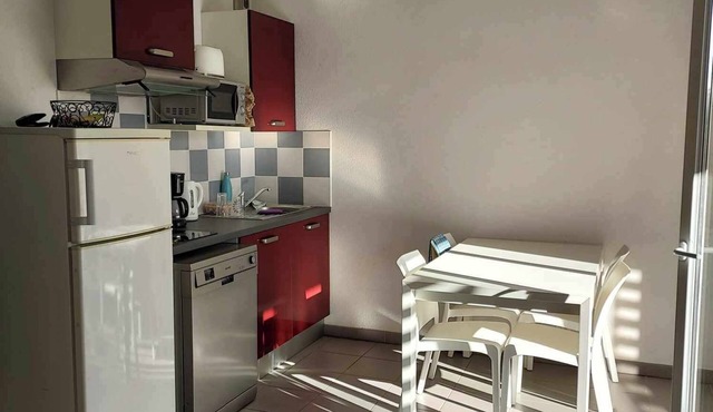 Furnished rental : Bright and air-conditioned 6/8-bed apartment.