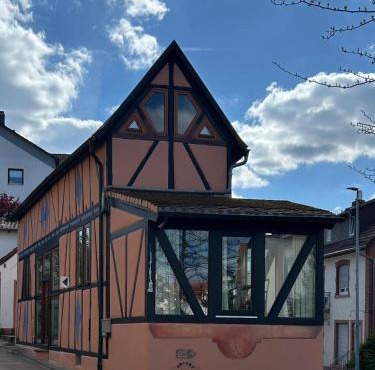 Gemütliches Scheunenfachwerkhaus nahe Frankfurt mit Glasfaser und Klima