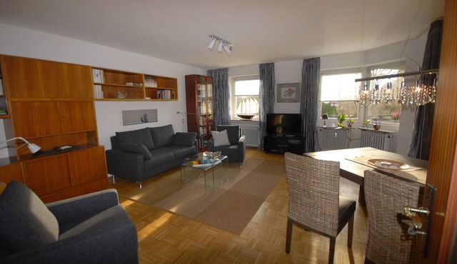 Generous, 75sqm, near the beach, close to town, free beach chair on the South Beach *