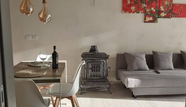 GIULIA -1 Bedroom Country House in Monteriggioni - Siena
