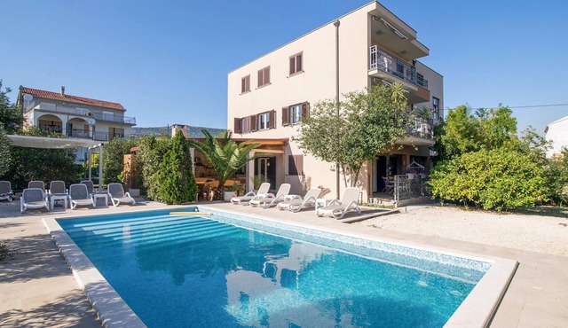 Gorgeous apartment in Kastel Stafilic