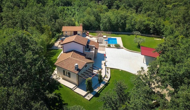 Gorgeous home in Pazin