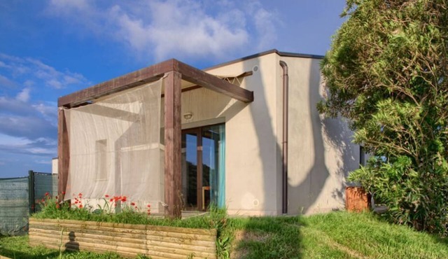 Green Studio - An ideal family retreat, just a short stroll from the beaches