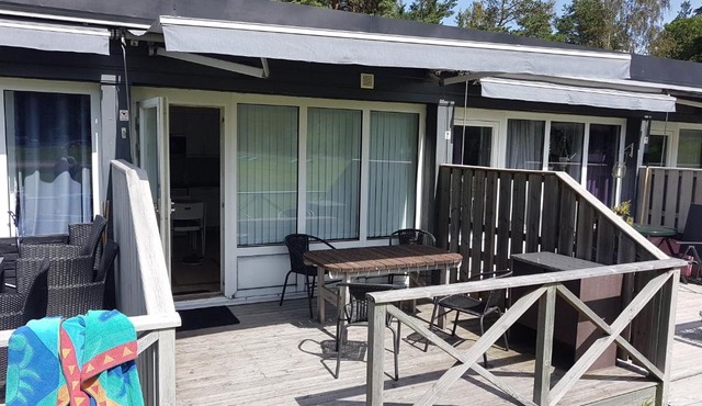 Hällestrand Semesterby, Radhus 28