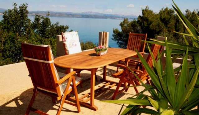 Holiday house Jagoda - next to the sea: - Cove Donja Krusica (Donje selo), Island Solta, Croatia