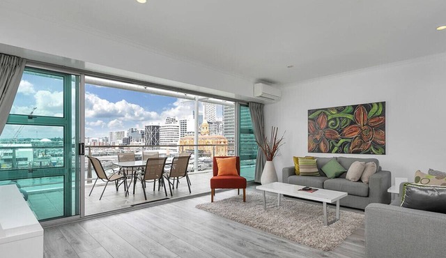 Harbour-Front 2-Bed · Iconic Shed 20 Princes Wharf