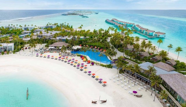 Hard Rock Haven: Romantic Overwater Villas & Underwater Dining
