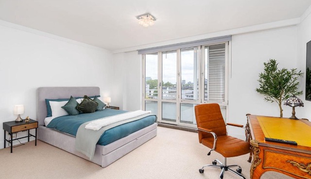 Hideaway Opposite Hyde Park 3 Bed, Balcony & Lift by City Peace