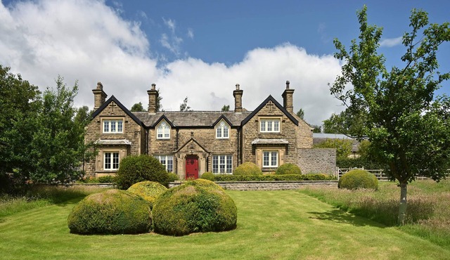 Historic 6 bedroom home with access to leading wellness retreat