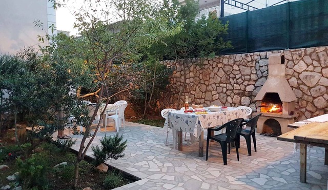 Holiday apartment 70 m from the sea