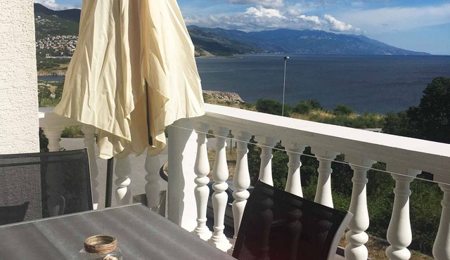 Holiday apartment 70 m from the sea