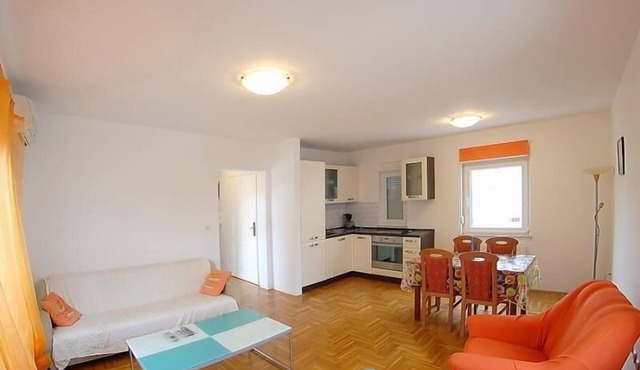 Holiday Apartment in Medulin with Terrace