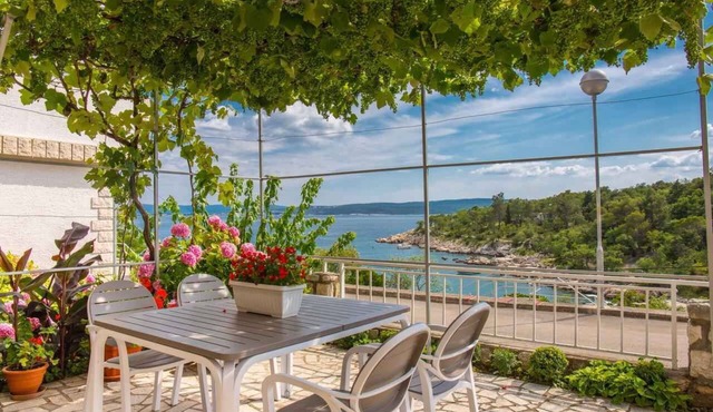 Holiday apartment near the sea