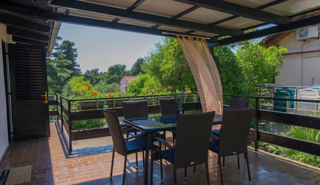 Holiday apartment only 150 m from the sea
