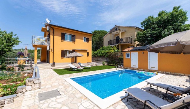 Holiday apartment with pool