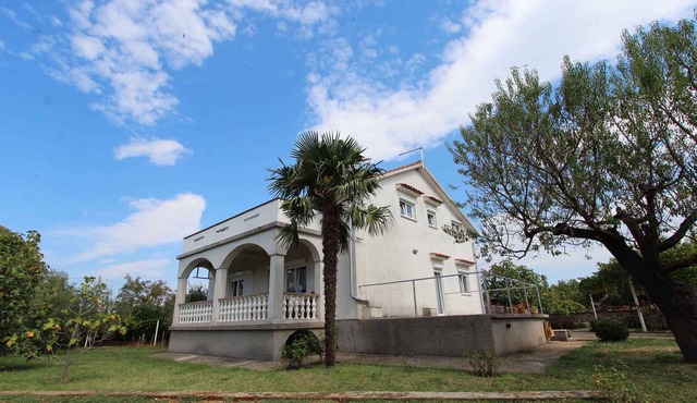Holiday apartment with terrace and in a quiet location