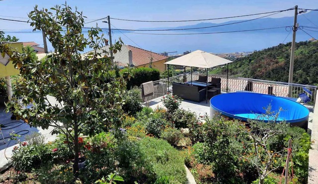 Holiday apartment with large garden pool