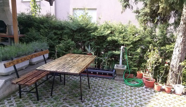Holiday apartments with garden (number 2)
