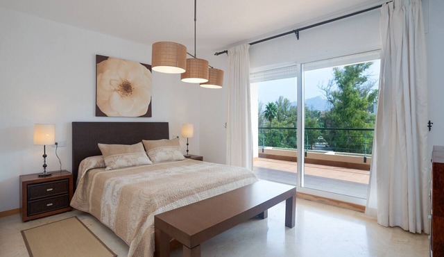 Holiday Apartment Guadalmina Alta with Mountain View, Shared Pool & Wi-Fi