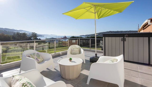 Holiday Home 'A Neida Con Vistas Al Mar' with Sea View, Private Terrace and Wi-Fi