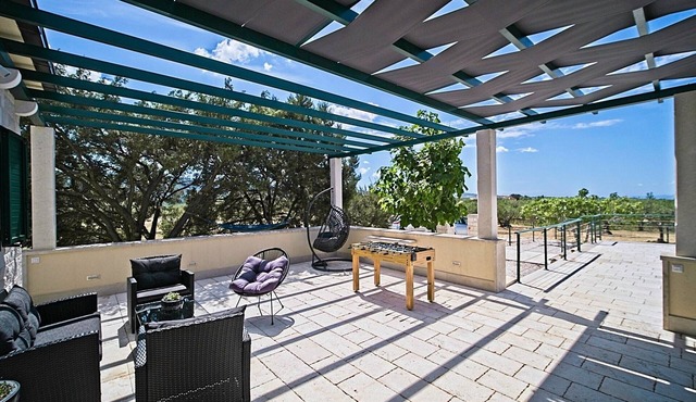 Holiday Home Bračuta- Two Bedroom Holiday Home with Pool