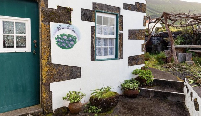 Holiday Home "Casa Santos" with Mountain View & Private Garden