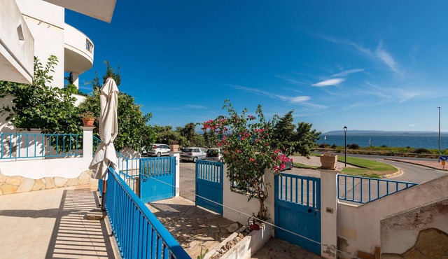 Holiday Home Casa Vacanze 21 Aprile - T with Sea View & Terraces
