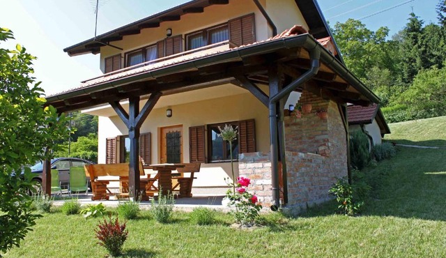 Holiday home Ema