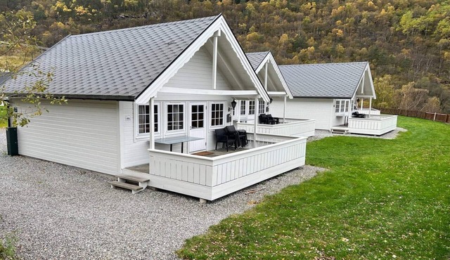 Holiday home in Kinsarvik with lake view