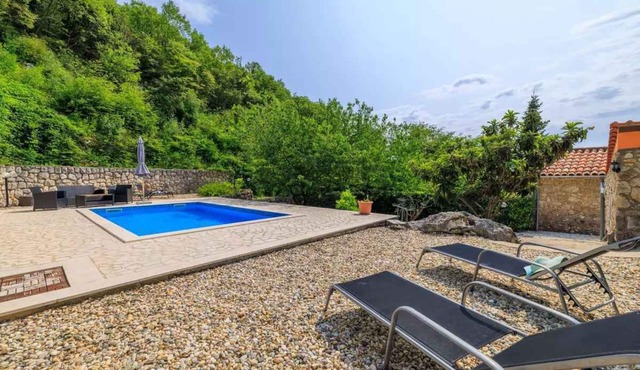Holiday home mit Pool und Klimaanlage