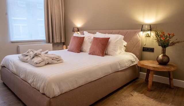 Holiday Home Relax With Sauna, Jacuzzi and Sunshower in Ypres