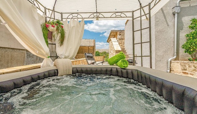Holiday Home Stone Wall