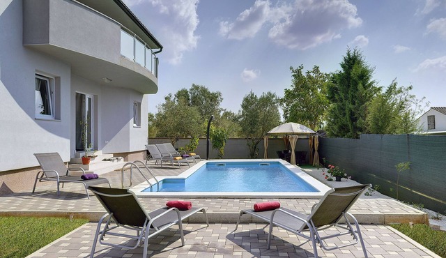 Holiday Home Vodnjan near Beach