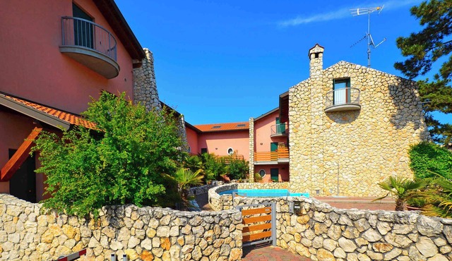 Holiday home with air conditioning and terrace