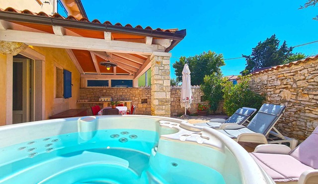 Holiday home with air conditioning