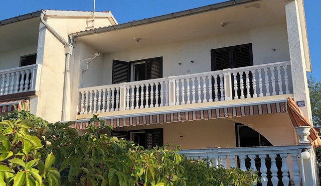 Holiday home With sea views and air conditioning and 50 meters away to the beach