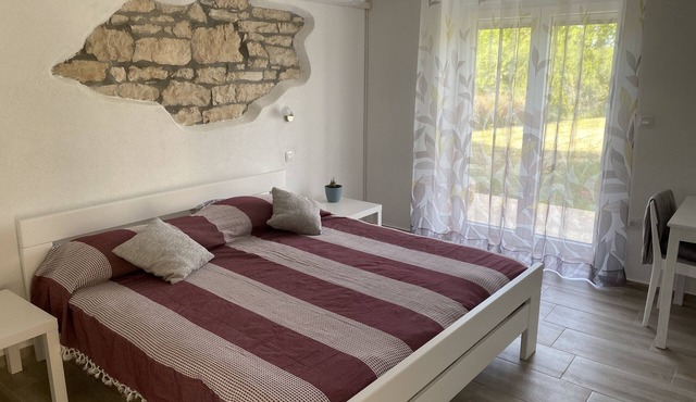 Holiday House Carla in Belavici